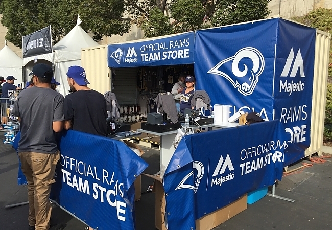 LA Rams Retail 19