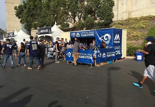LA Rams Retail 25