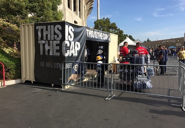 LA Rams Retail 27
